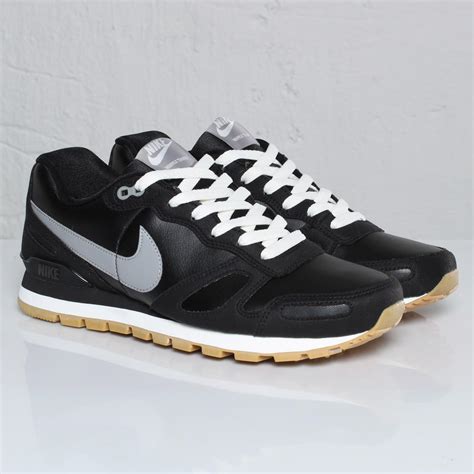 nike air waffle trainer 42